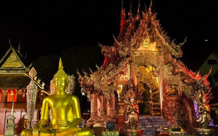 Chiang Mai Night Tuk-Tuk Tour: Temples and Night Market with Street-Food Tasting