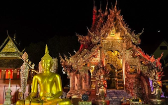 tuk-tuk-tur i chiang mai om kvelden: templer og nattmarked med smaksprøver av gatemat-3