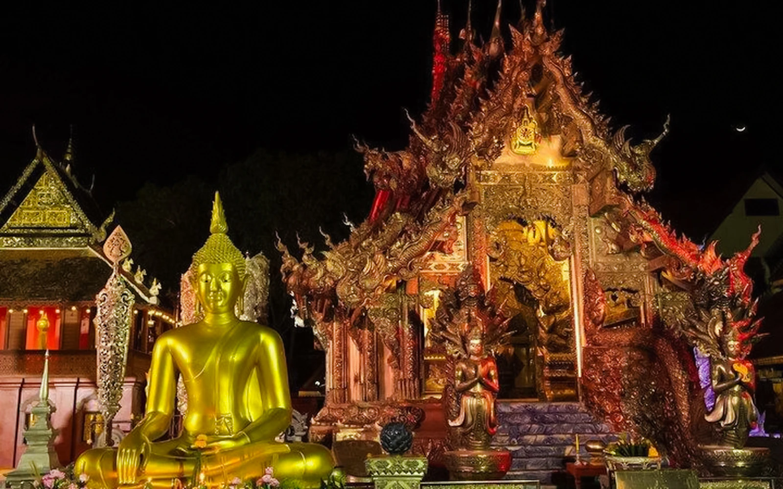 Chiang Mai Night Tuk-Tuk Tour: Temples and Night Market with Street-Food Tasting Image 3