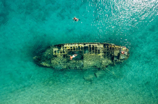 From Split: Blue Lagoon, Shipwreck & Solta Cruise with Lunch