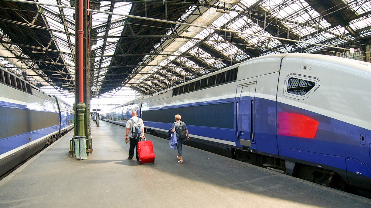 visit mont saint michel by train