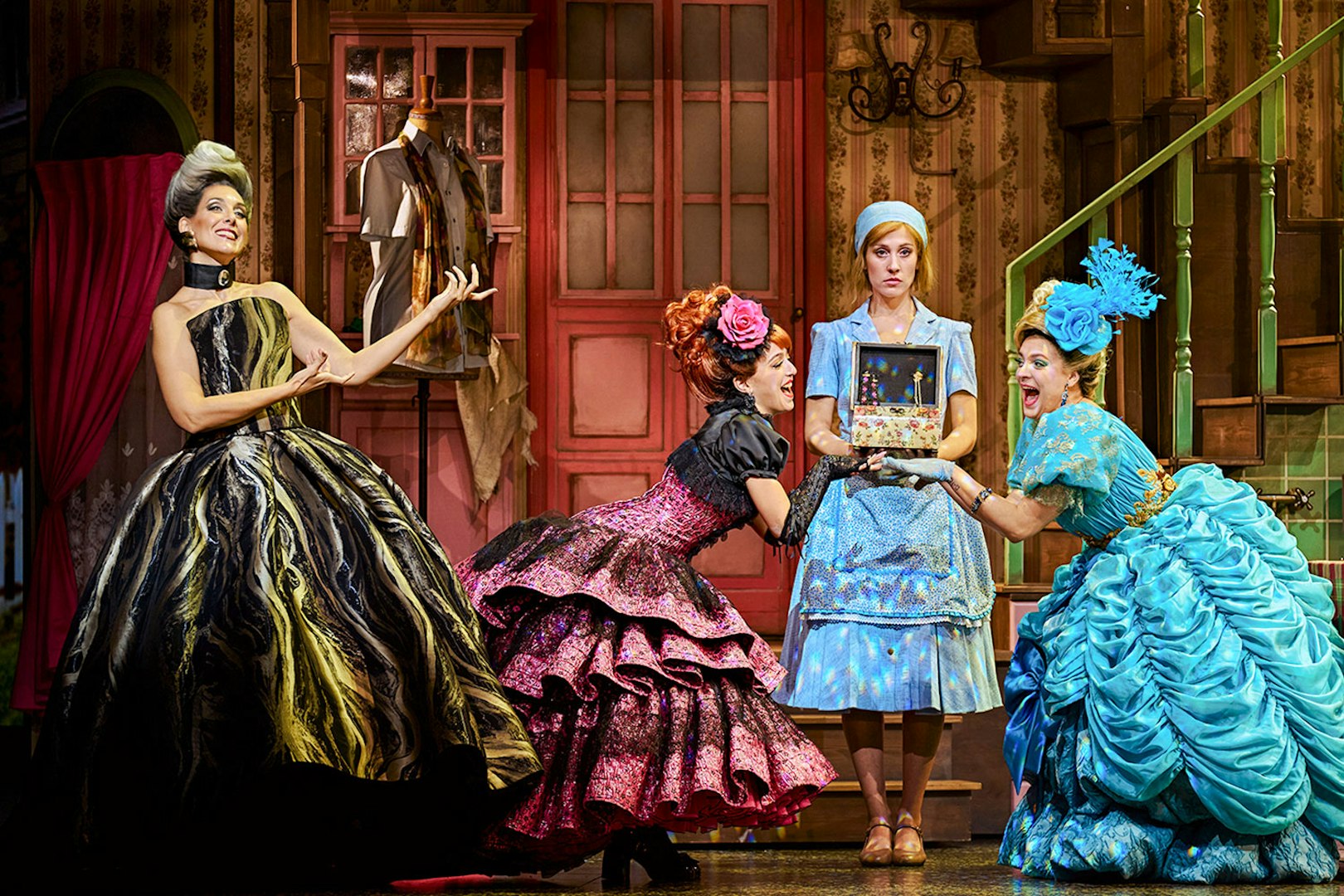 Cinderella stage performance in Madrid with actors in elaborate costumes.