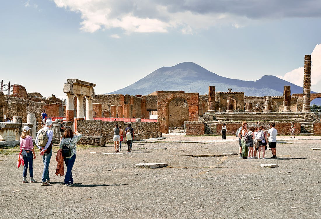 Best time to visit Pompeii