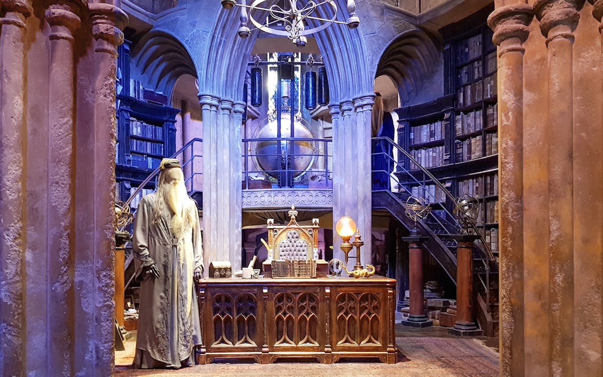harry potter studio tour with london film locations walking tour-2 harry potter studio tour with london film locations walking tour-2