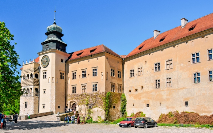 Pieskowa Skala Castle on limestone cliff near Soluszowa, Lesser Poland Voivodeship.