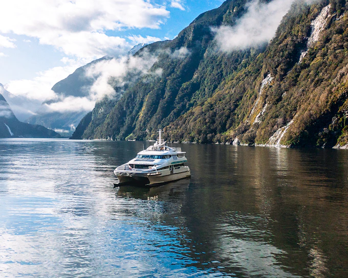 From Te Anau: Milford Sound Day Trip with Cruise & Return Transfers
