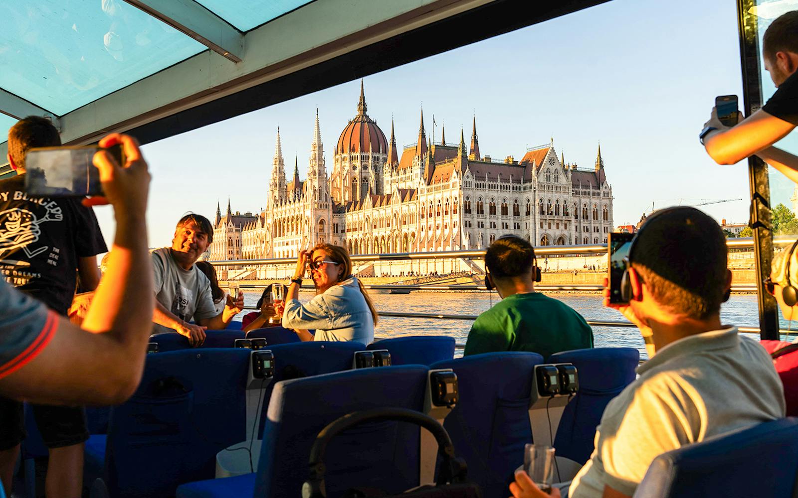 Budapest Danube River Sunset Cruise with Drinks