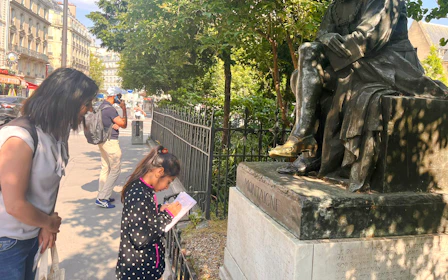 Paris Self-Guided Treasure Hunt: From the Panthéon to the Louvre