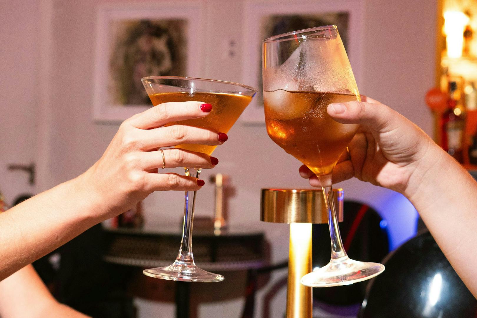 Cheers with cocktails at Teatro Flamenco Sevilla.