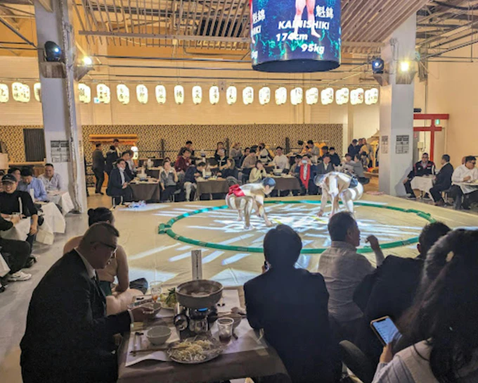 Osaka: Sumo Practice Show at Ochiizumibeya with Chanko-Nabe Hot Pot and Photo