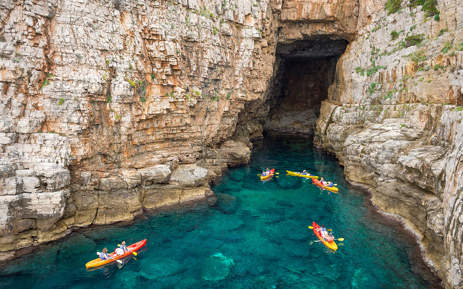 Kayaking and cliff jumping