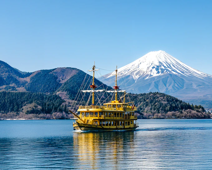Mount Fuji Tour with Hakone Ropeway, Lake Ashi, Hakone Shrine, & More