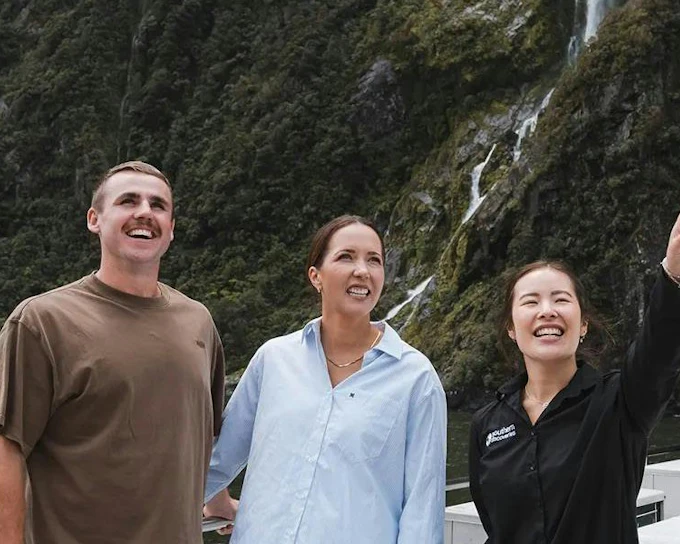 From Queenstown: Small-Group Milford Sound Tour and Captain's VIP Cruise & Gourmet Menu (Product 55219)