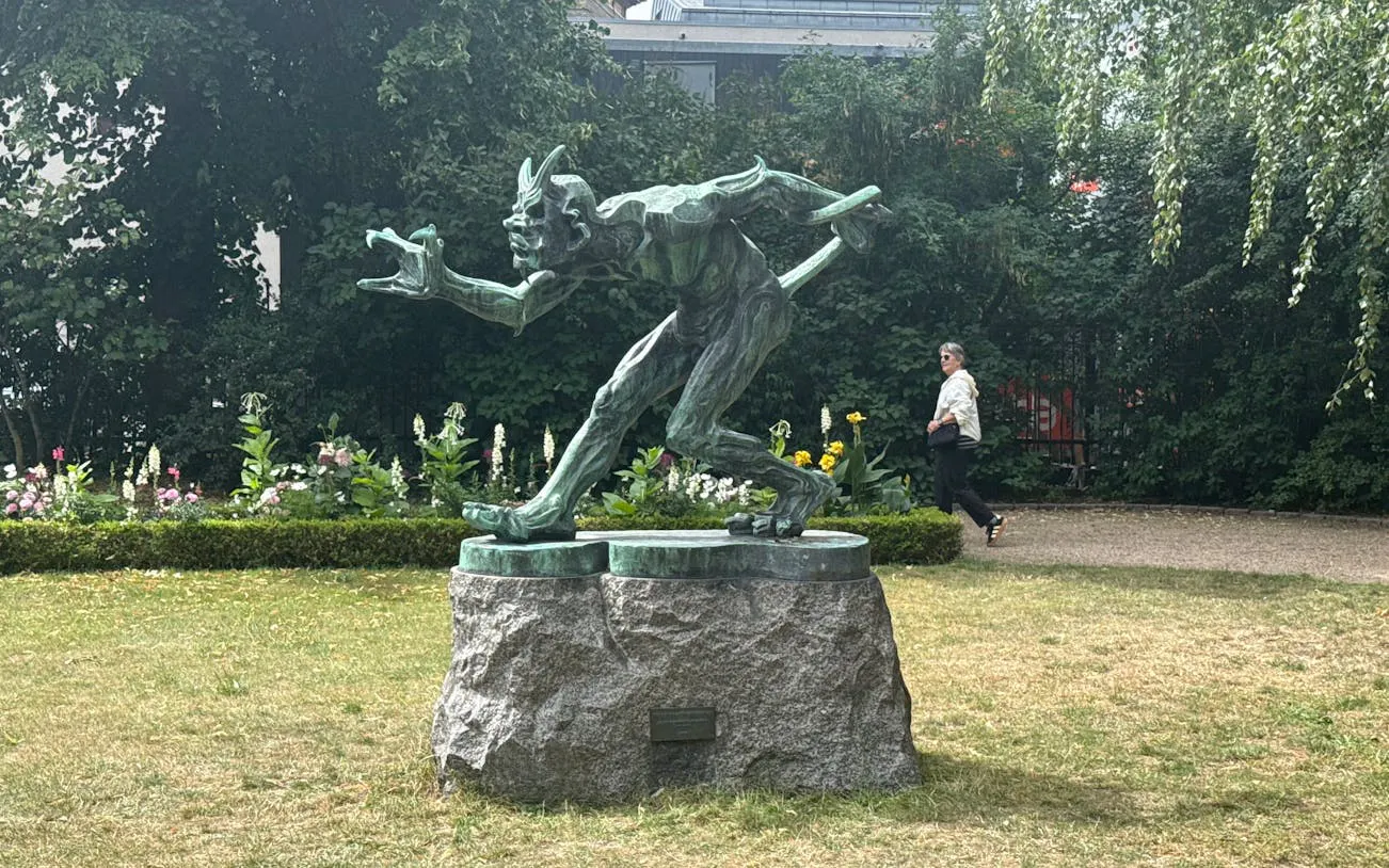 Andersen's Copenhagen: Self-Guided City Exploration Game