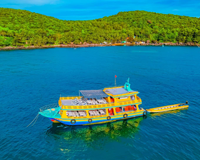 3 Island Tour with Snorkelling, Lunch & Transfers