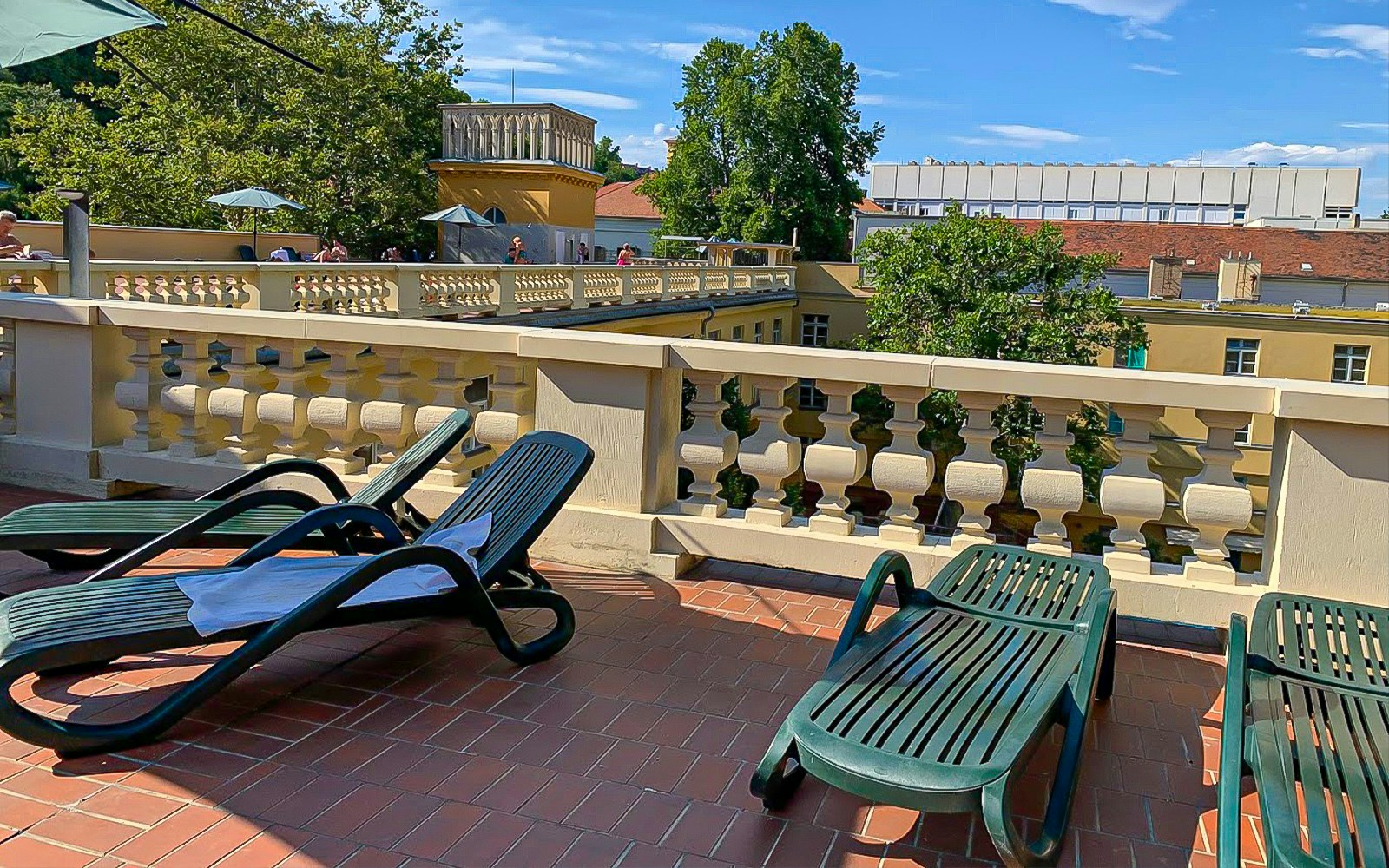 Rooftop Sunbathing Area
