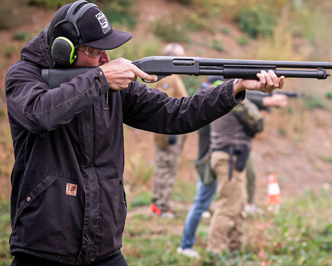 Prague: Shooting Experience with 3 to 10 Guns & Bus Transfer