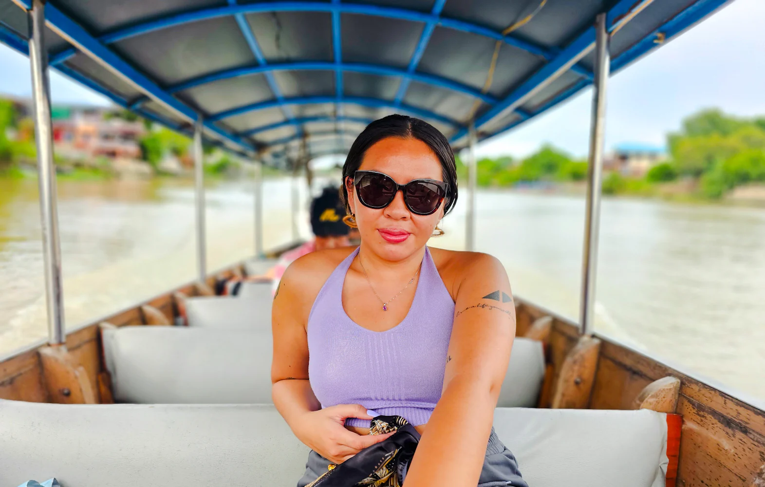 ayutthaya private longtail boat cruise with temple views on the chao phraya river-1
