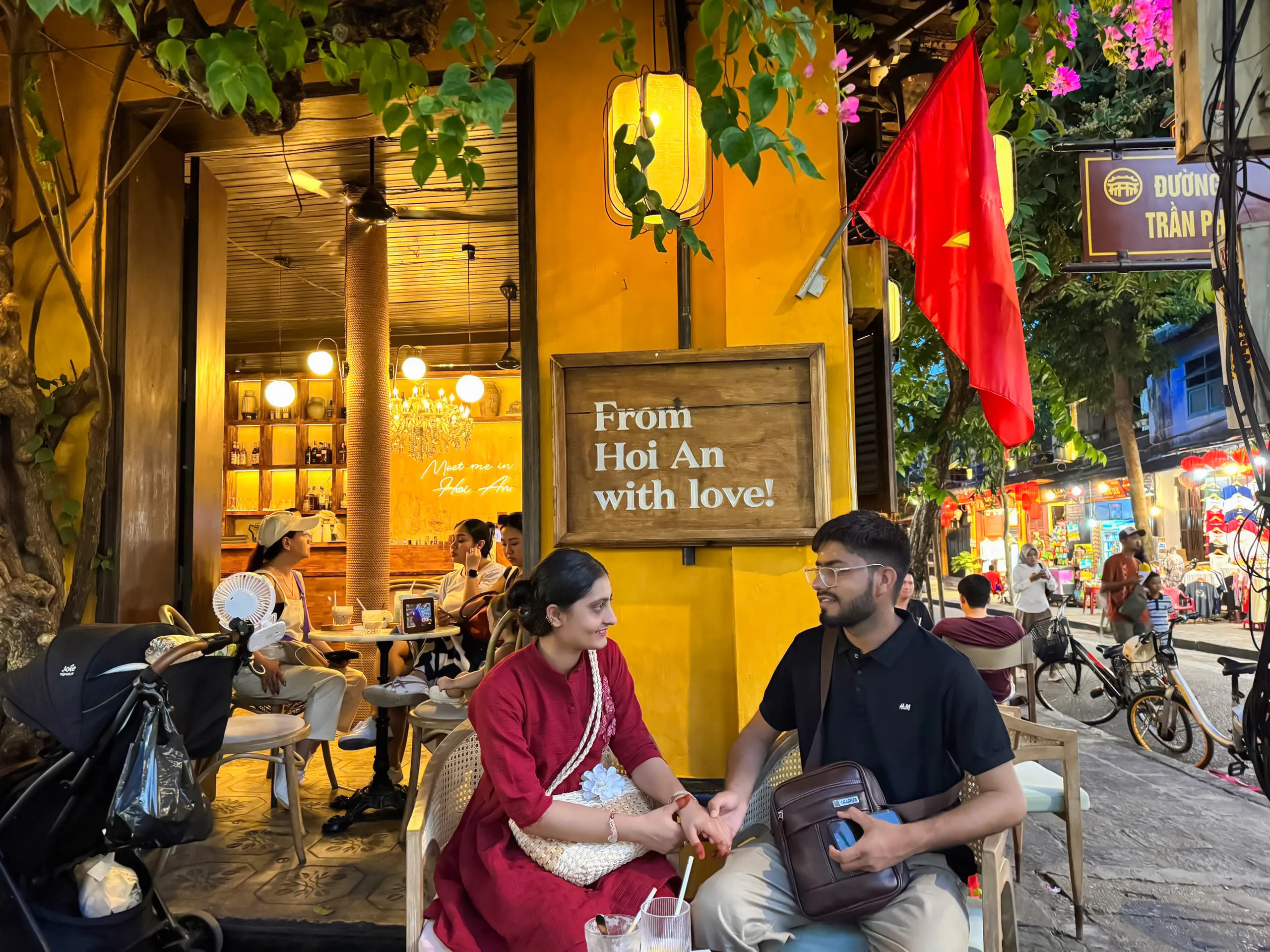 Hoi An Small-Group Food Walking Tour with Paper Lantern Release and Hoai River Boat Ride Image 6