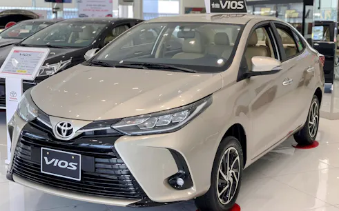 Toyota Vios sedan for Noi Bai Airport to Hanoi Old Quarter transfer.