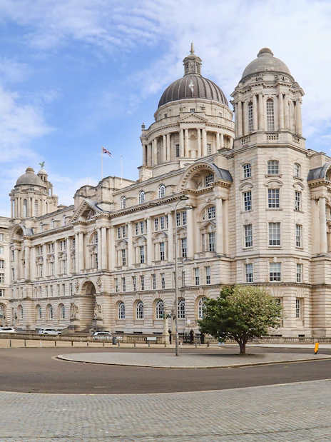 Liverpool Hop Hop-On Hop-Off Liverpool Tickets | Explore Iconic Landmarks