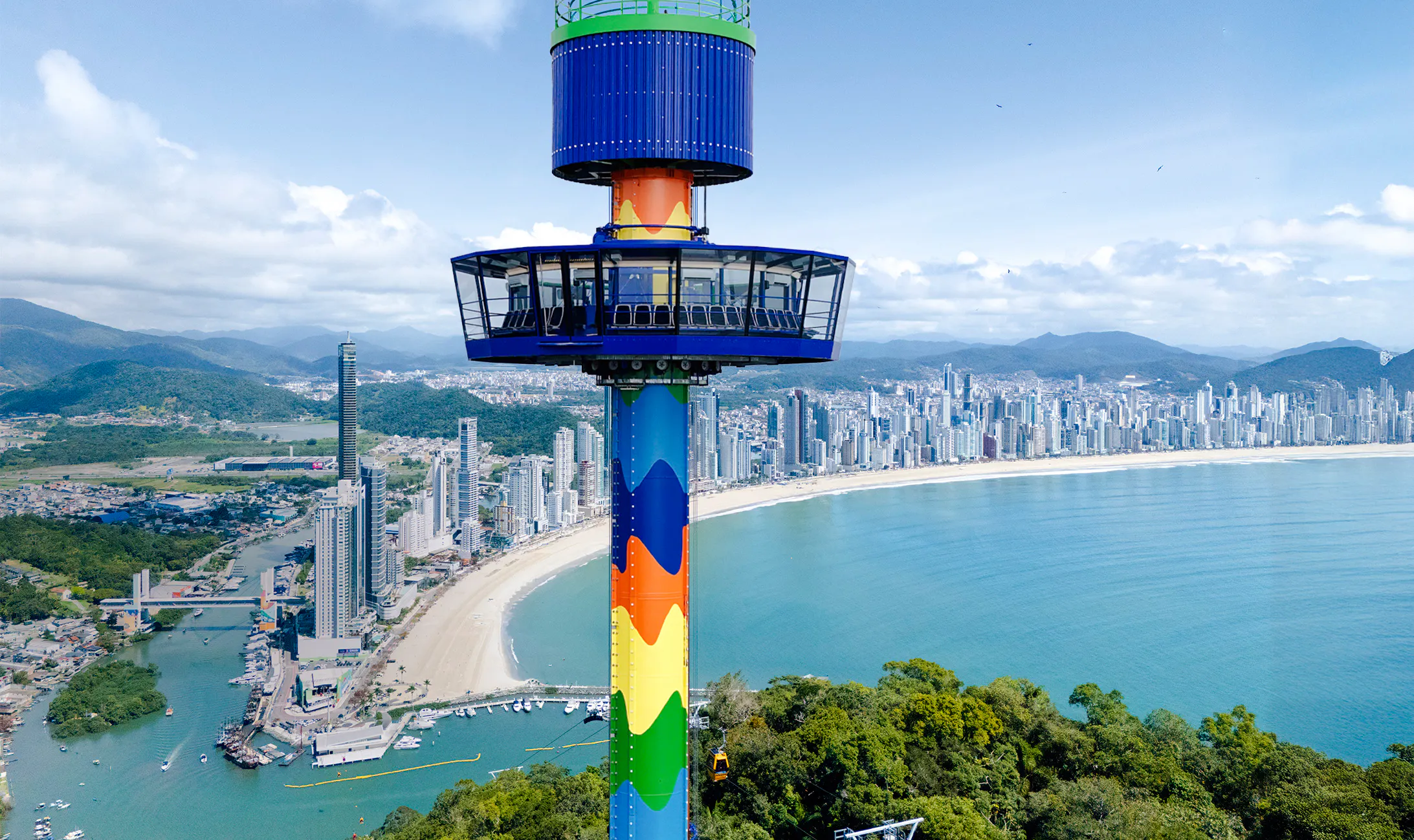 From Florianópolis: Balneário Camboriú Tour with Unipraias Cable Car Ticket and Laranjeiras Beach Image 12