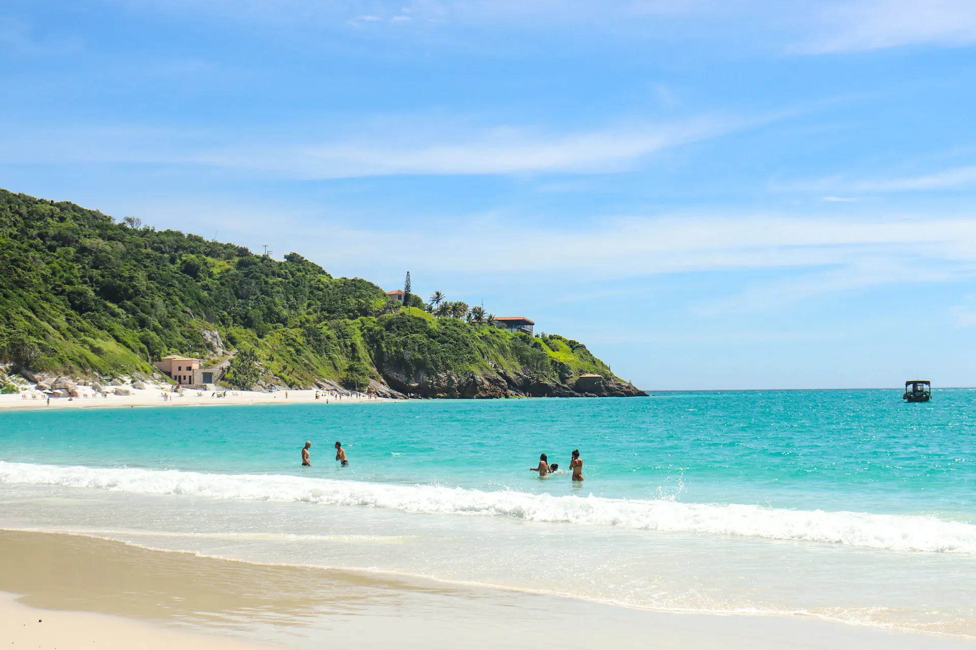 Arraial do Cabo Blue Grotto and Atalaia Coastal Boat Tour with Lunch