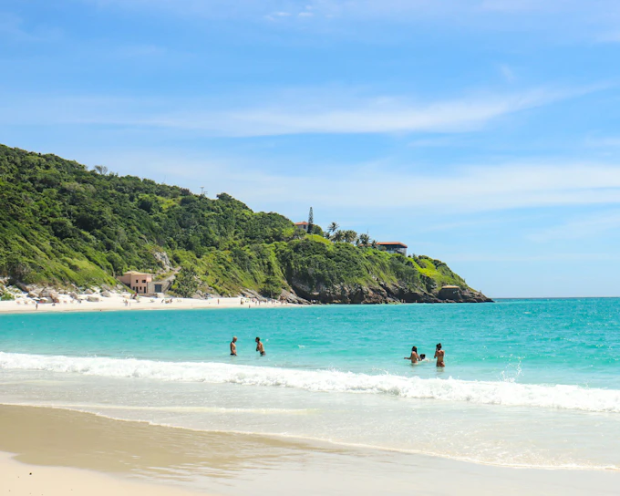 Arraial do Cabo Blue Grotto and Atalaia Coastal Boat Tour with Lunch