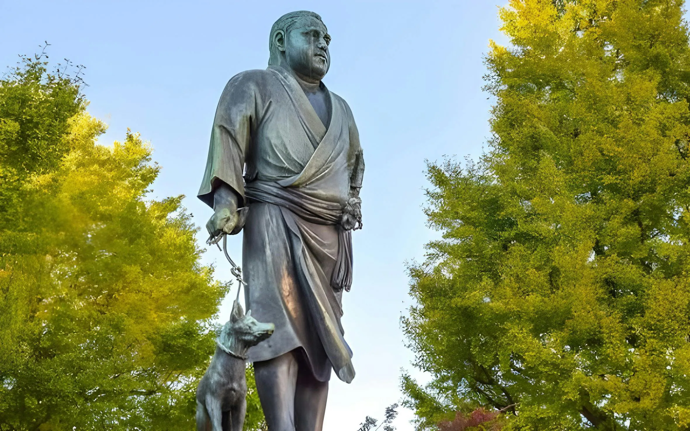 Statue of a samurai with a dog in Ueno Park, Tokyo.