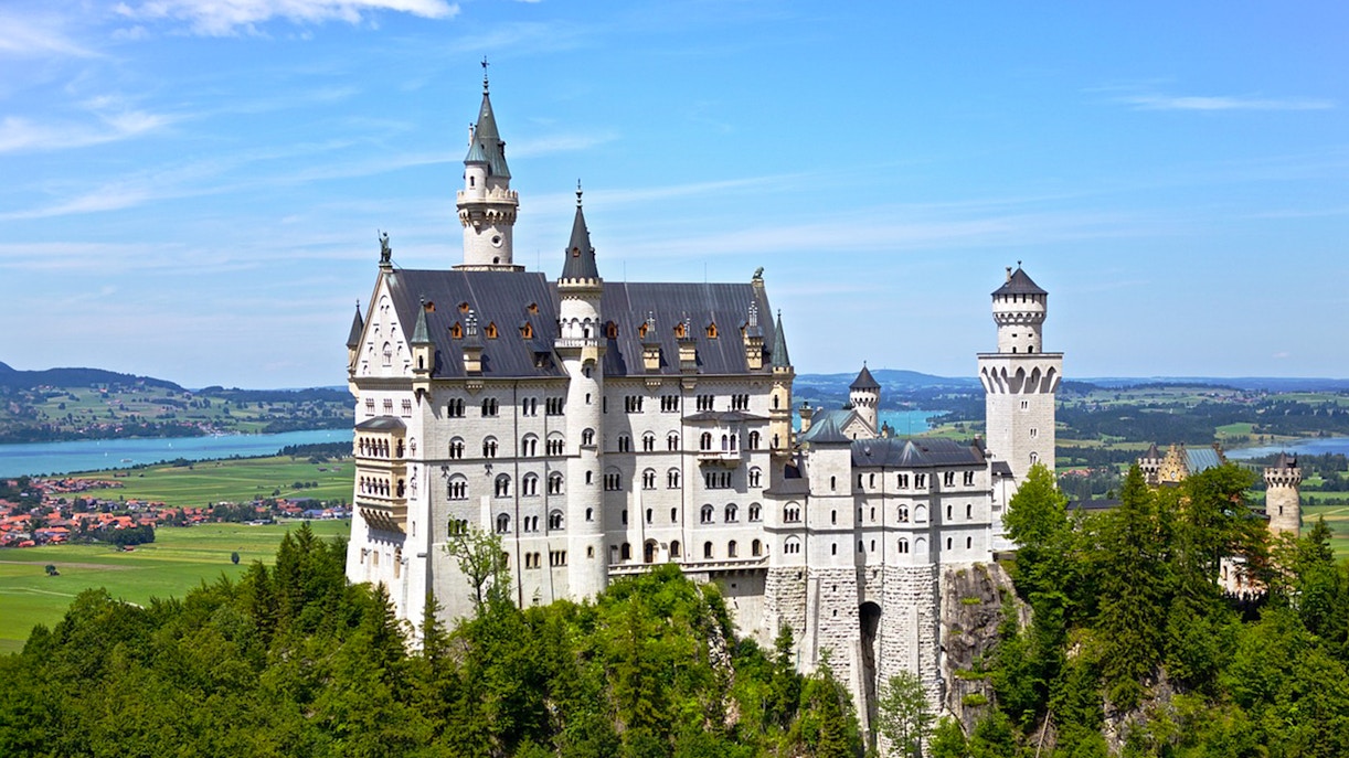 Why visit the Marienbrucke?