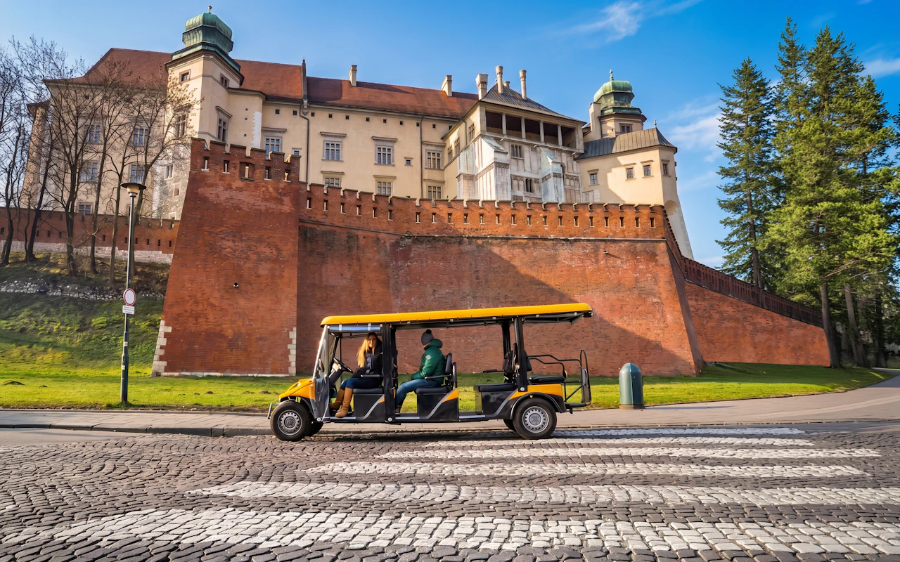 Altstadtbesichtigung mit dem Golfmobil + geführte Tour durch das Wawel-Schloss