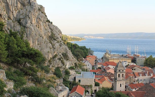 guidet tur i omis og vinsmagning på en vingård for voksne-3