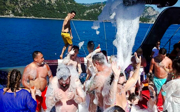 Antalya: Lara Pirate Boat Cruise with Lunch and Hotel Transfers