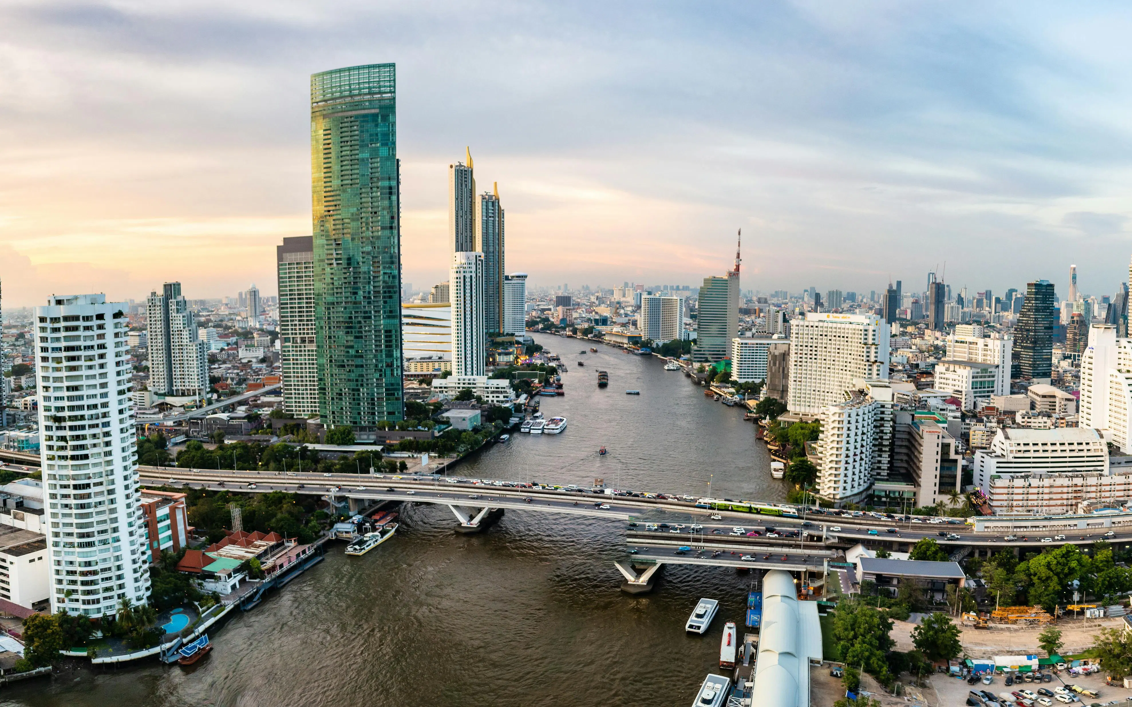 Saphan Taksin Bridge