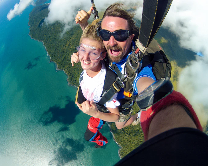 Cairns Tandem Skydive with Transfers