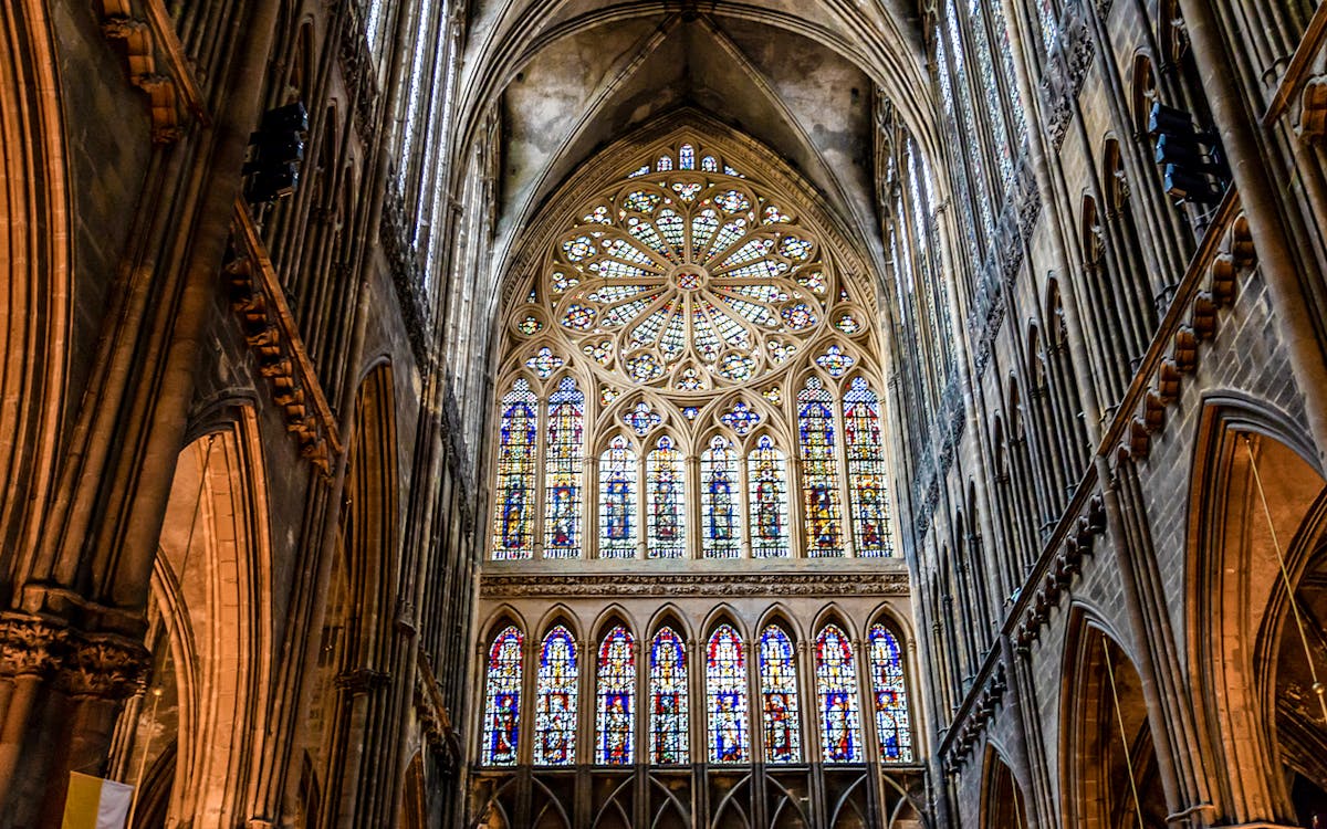 Saint-Étienne Cathedral interior