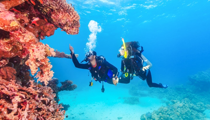 Underwater caves and cliffs