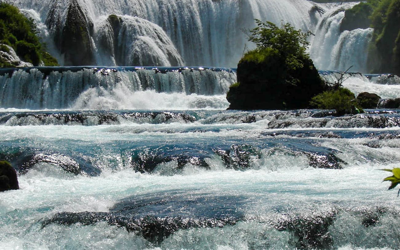 epic una whitewater rafting in croatia-5