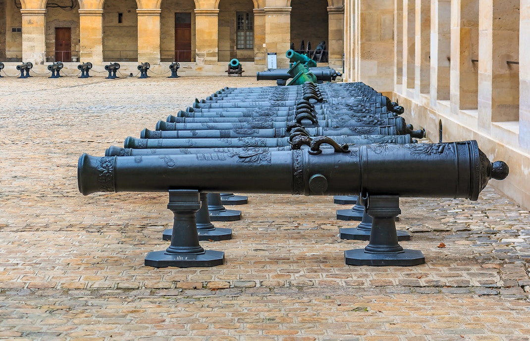 Main Courtyard and Artillery Collections