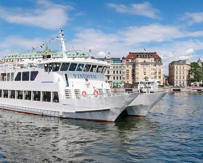Stockholm: Archipelago Guided Cruise with Craft Beer
