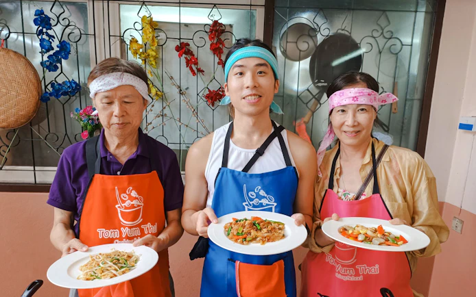Chiang Mai Cooking Class with Local Market Tour and Round-Trip Transfers