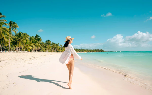 From Punta Cana: VIP Saona Island All-Inclusive Catamaran/Speedboat Day Trip with Buffet & Transfers