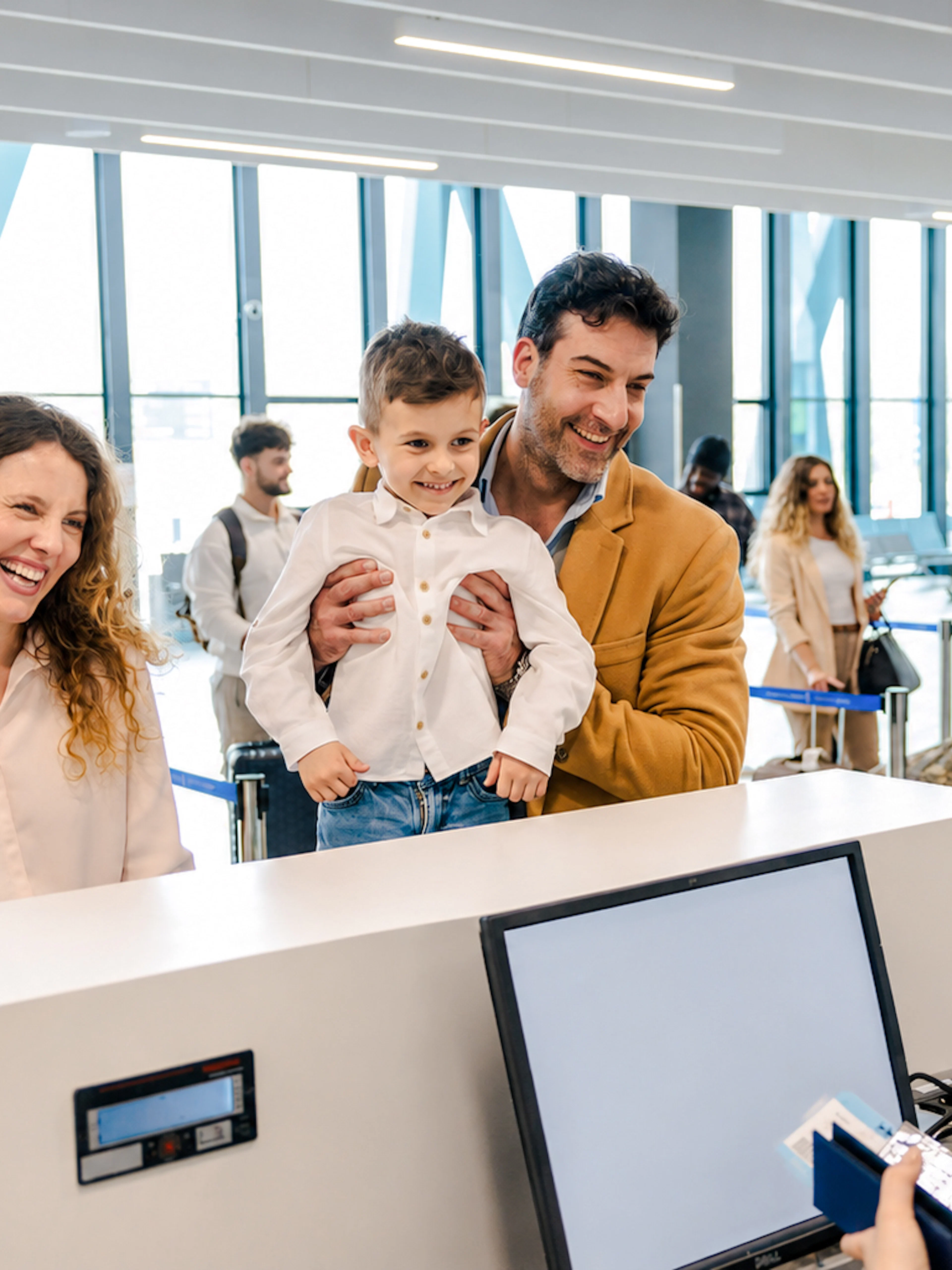 noi bai international airport (han) priority fast-track immigration service for arrival & departure-1