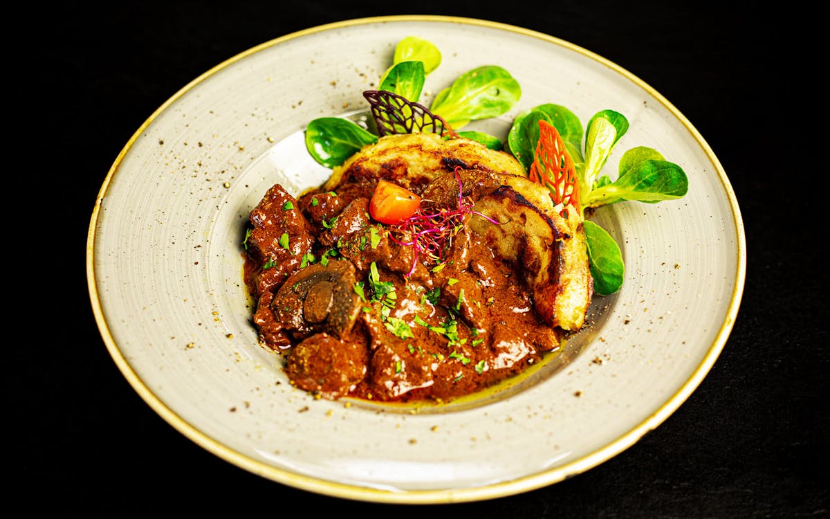 budapest: danube dinner cruise with 3-course menu & folklore show-9 budapest: danube dinner cruise with 3-course menu & folklore show-9