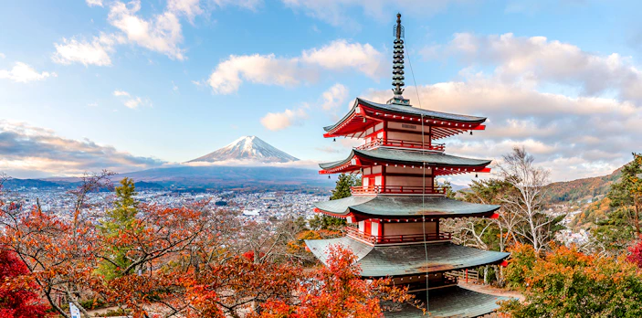 Chureito Pagoda with Mount Fuji in the background from Arakurayama Sengen Park.