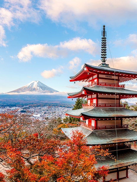 Chureito Pagoda with Mount Fuji in the background from Arakurayama Sengen Park.