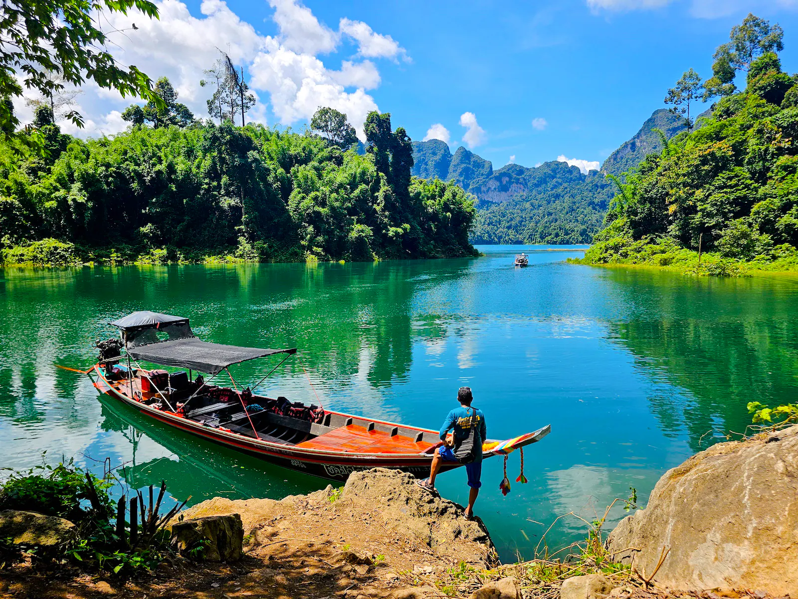 From Phuket/Krabi/Khao Lak: Private Khao Sok Day Trip with Cheow Lan Lake Longtail Boat Tour