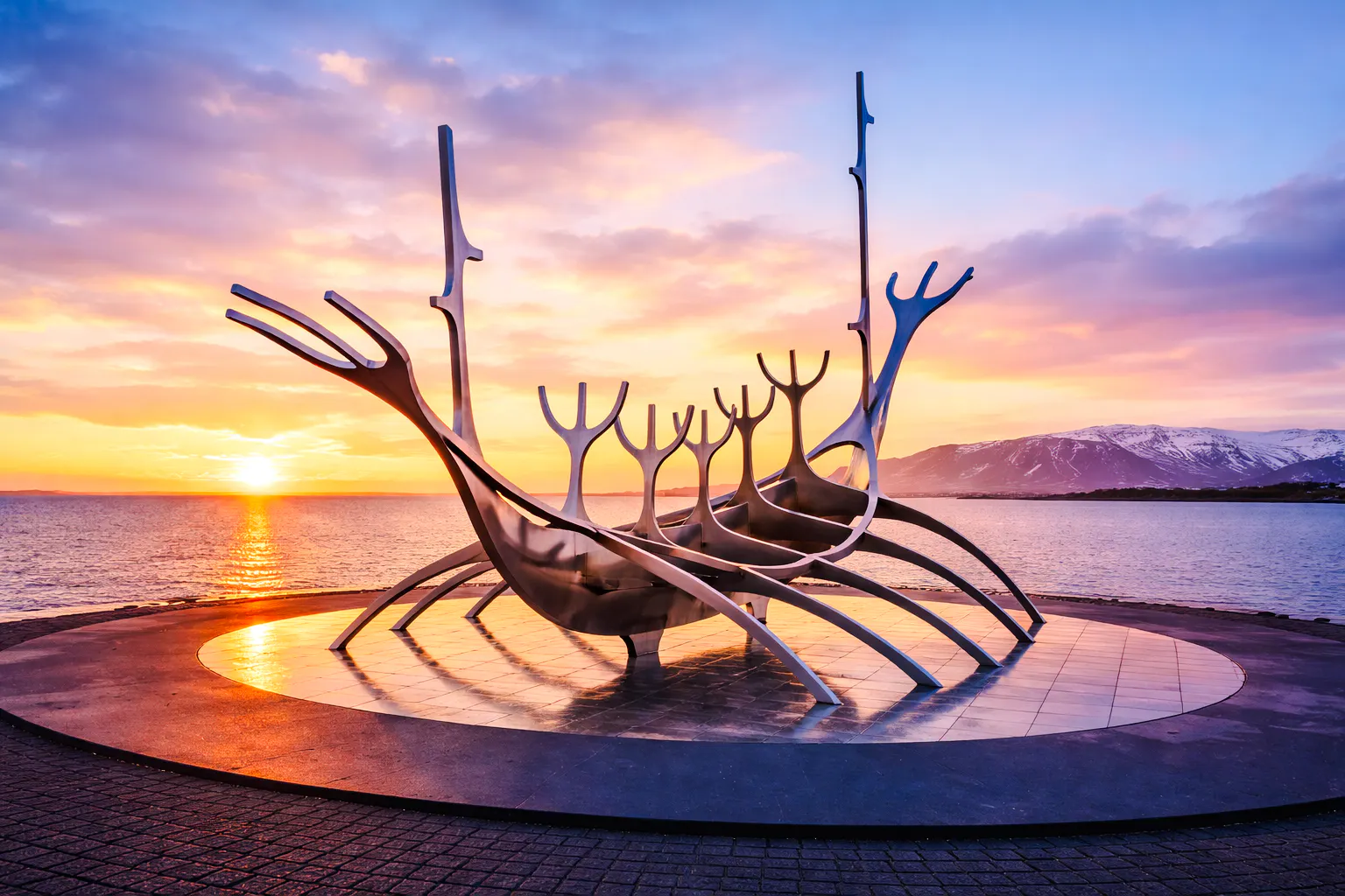 keflavik airport private transfer with meet-and-greet-1