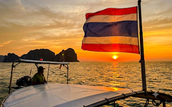 tour di snorkeling in barca a coda lunga per gruppi piccoli alle isole phi phi con partenza da koh phi phi, senza la tassa d'ingresso al parco nazionale-10