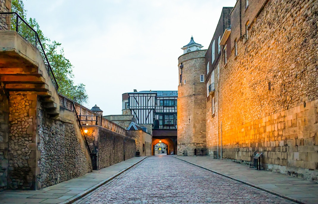 tower of london entrance